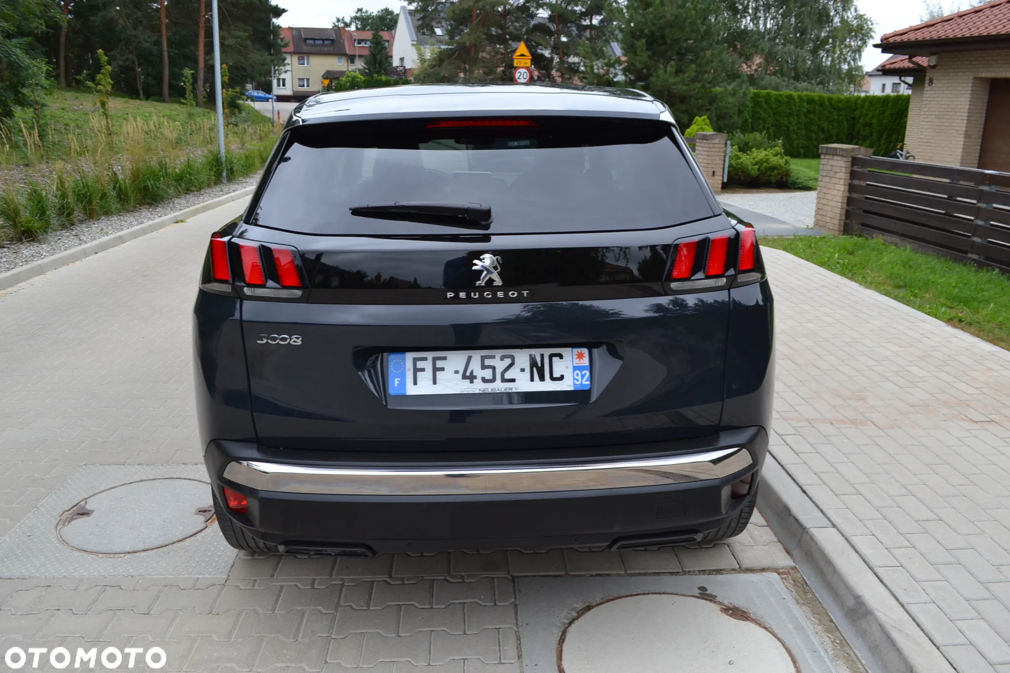 Peugeot 3008 1.2 PureTech GPF Active S&S EAT8 - 13