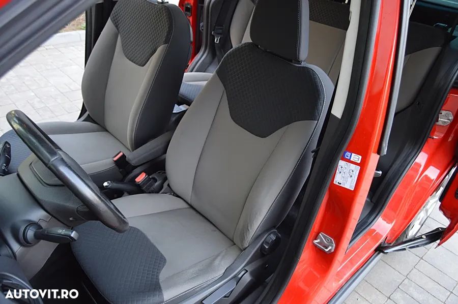 Ford Tourneo Courier 1.5 TDCi Ambiente - 22