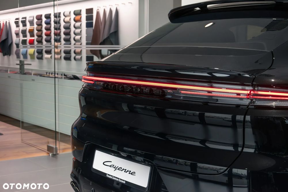 Porsche Cayenne E-Hybrid PHEV Black Edition - 13