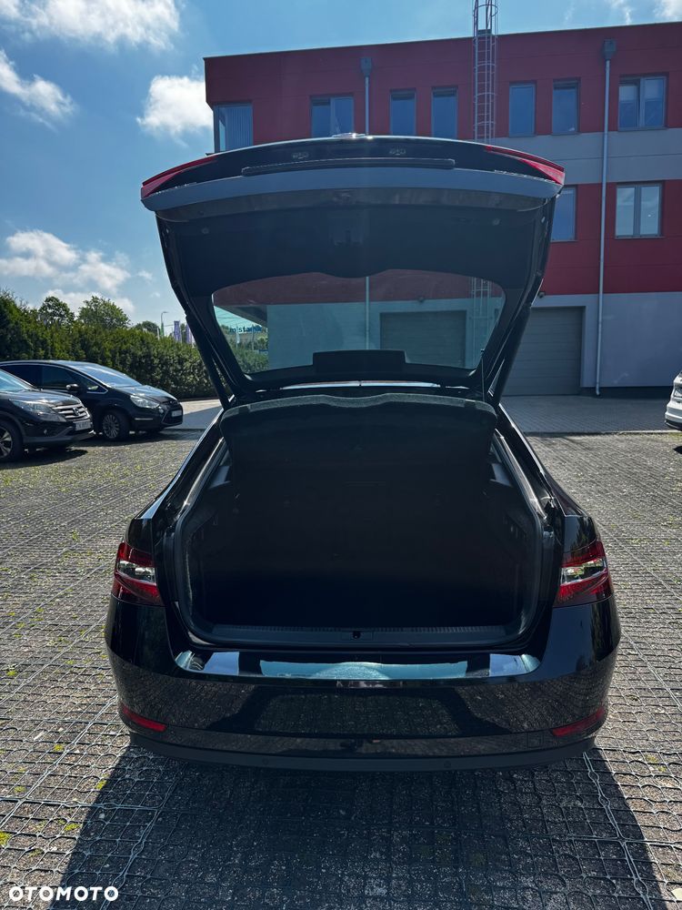 Skoda Superb 2.0 TDI SCR 4x4 Ambition DSG - 18