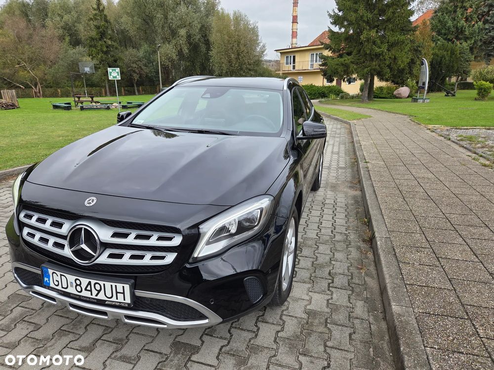 Mercedes-Benz GLA 200 7G-DCT Urban - 12