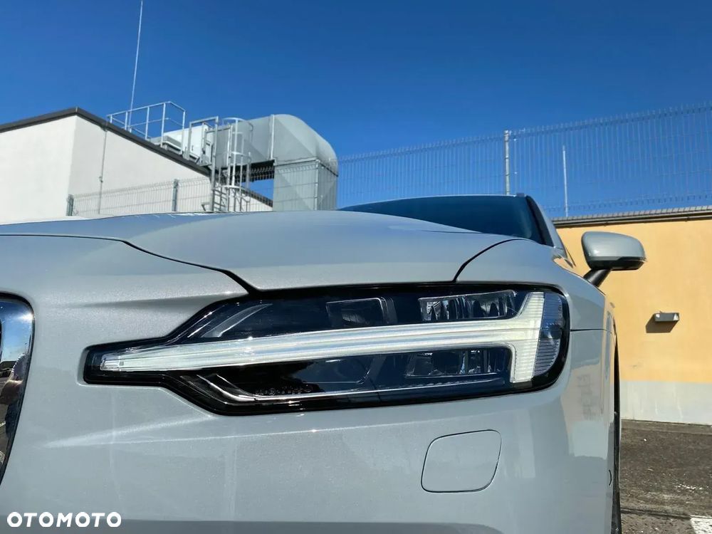 Volvo V60 T6 Plug-in Hybrid AWD Plus Bright - 8
