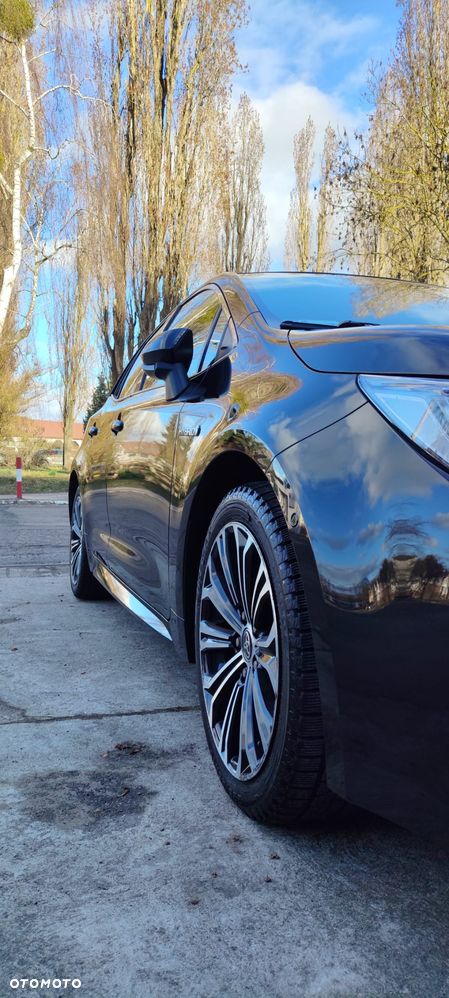 Toyota Corolla 2.0 Hybrid Executive - 9