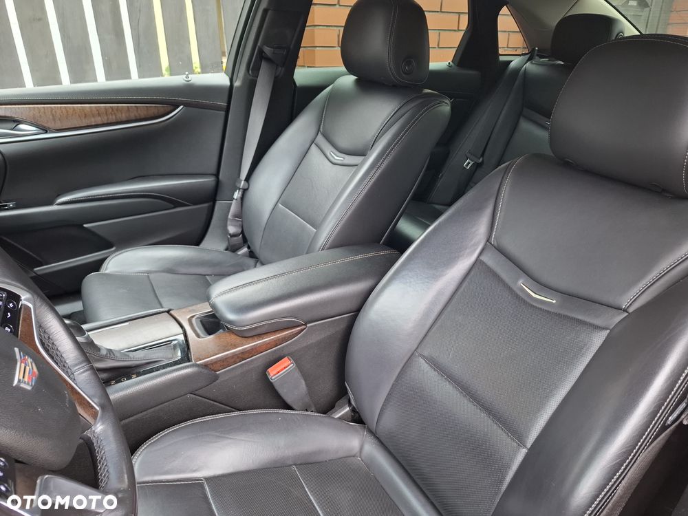 Cadillac XTS - 22