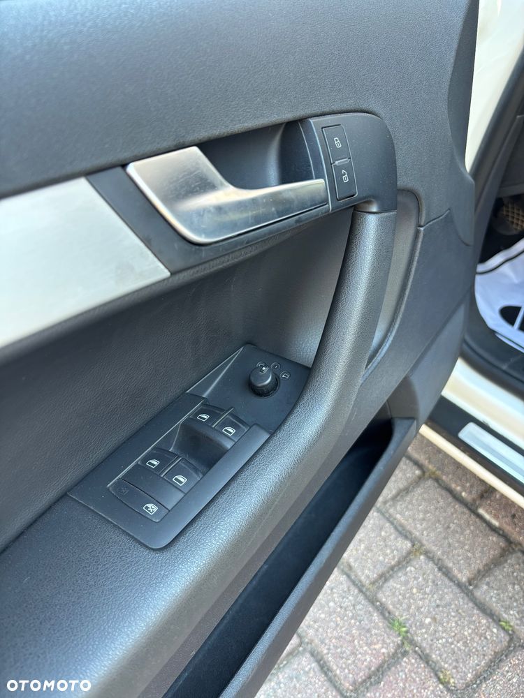 Audi A3 Sportback 1.4 TFSI S Line Sportpaket plus - 17