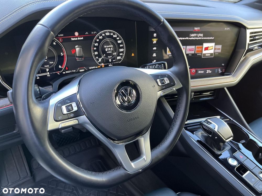 Volkswagen Touareg - 12