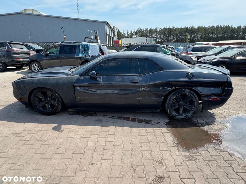 Dodge Challenger - 4
