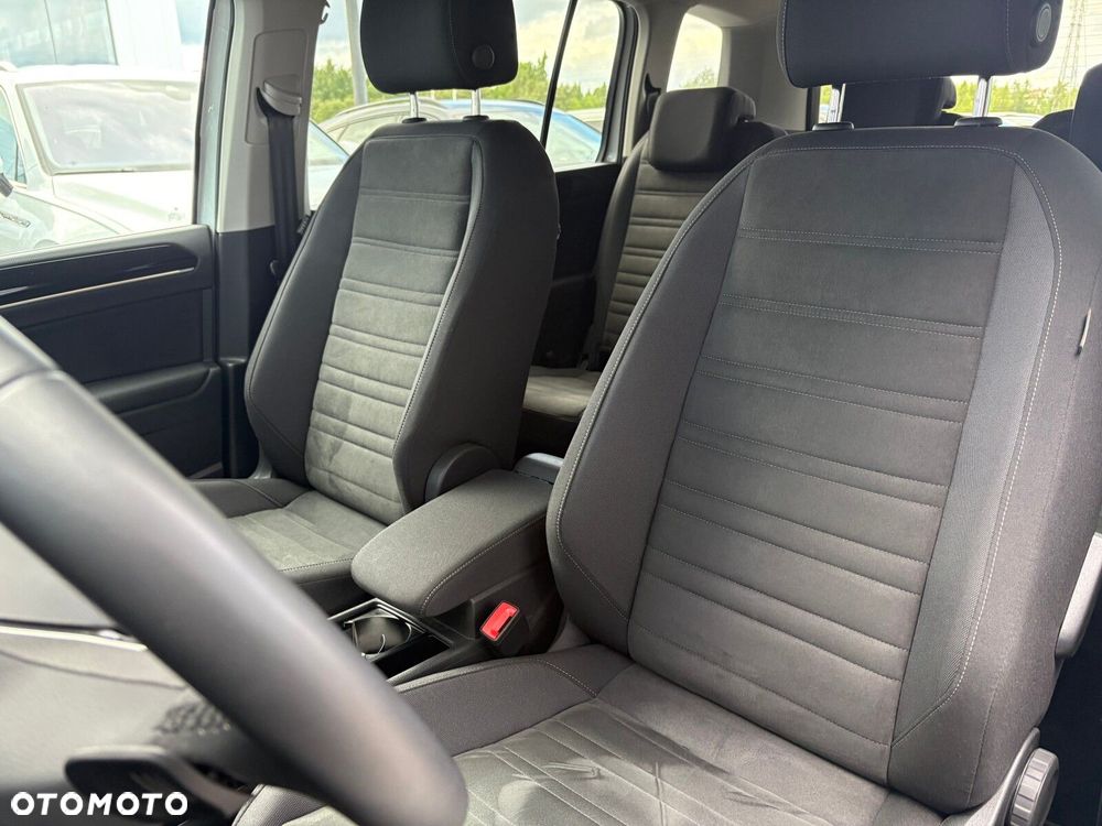 Volkswagen Touran - 13