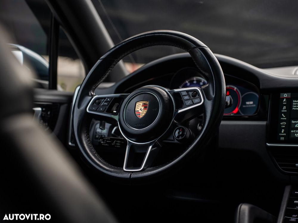 Porsche Cayenne - 20