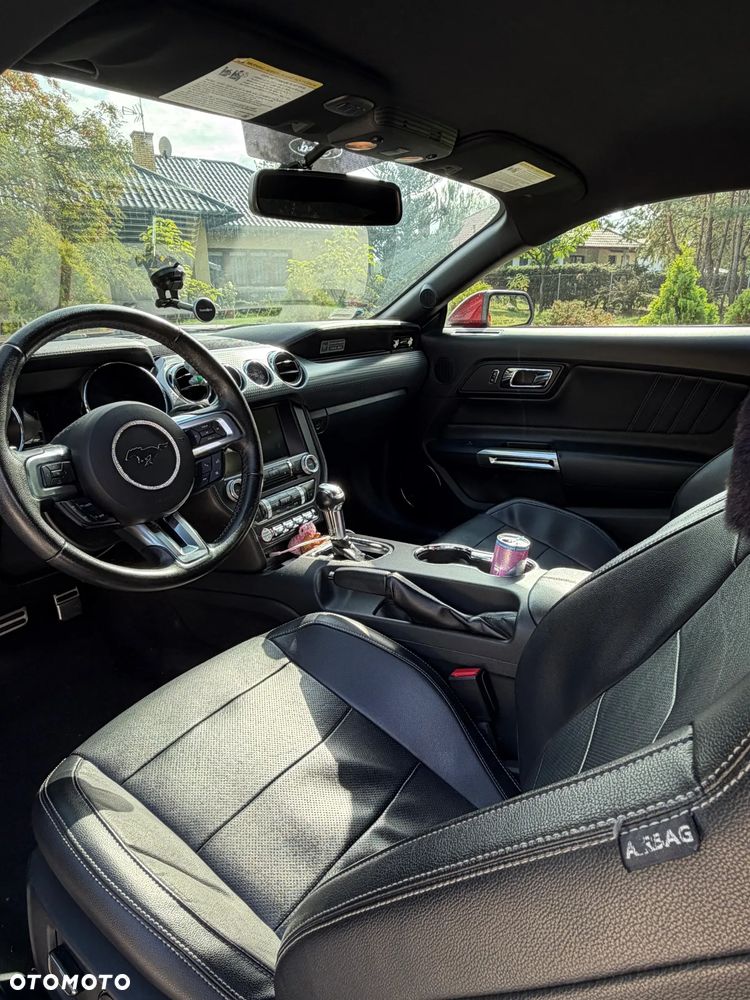 Ford Mustang - 8