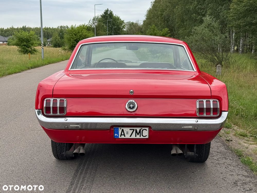 Ford Mustang - 12