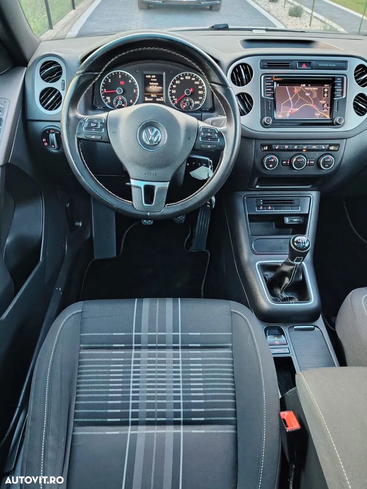 Volkswagen Tiguan 2.0 TDI SCR 4MOTION BlueMotion Technology Lounge Sport & Style - 7