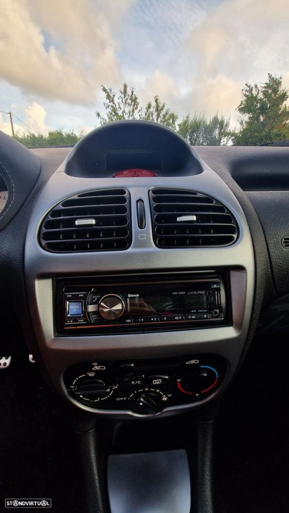 Peugeot 206 CC 1.6 - 10