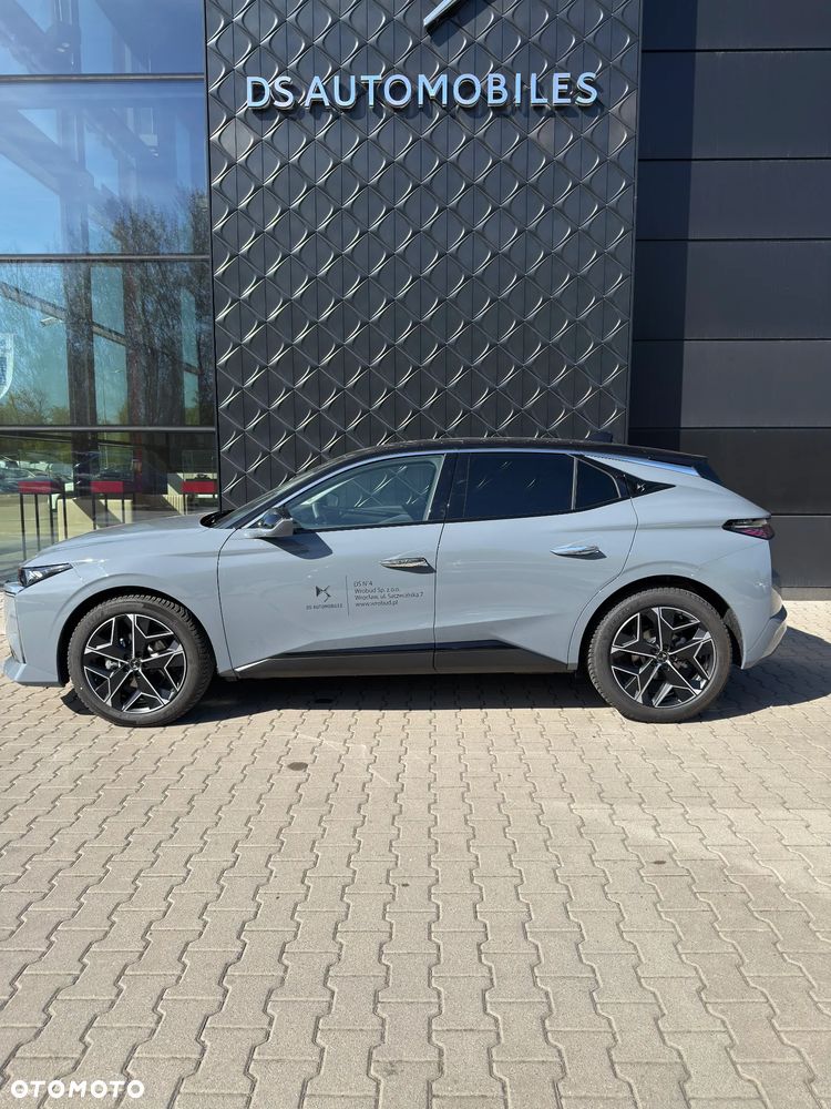 DS Automobiles N°4 1.2 mHEV Étoile Alcantara eDCS6 - 5