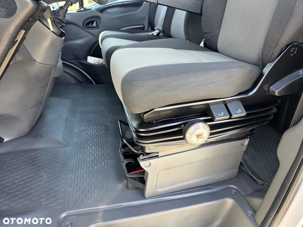 Iveco 35C17 3,0 HPI 170 KONNA DOKA BRYGADÓWKA 7 OSOBOWA 3,2M SKRZYNIA 130T/KM PRZEBIEGU GWARANCJA BLIŻNIAKI DO 3,5T WEBASTO - 14