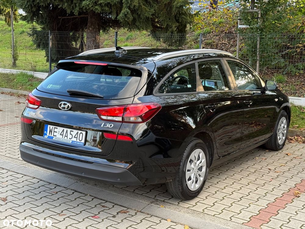 Hyundai i30 1.5 DPI Classic + - 4