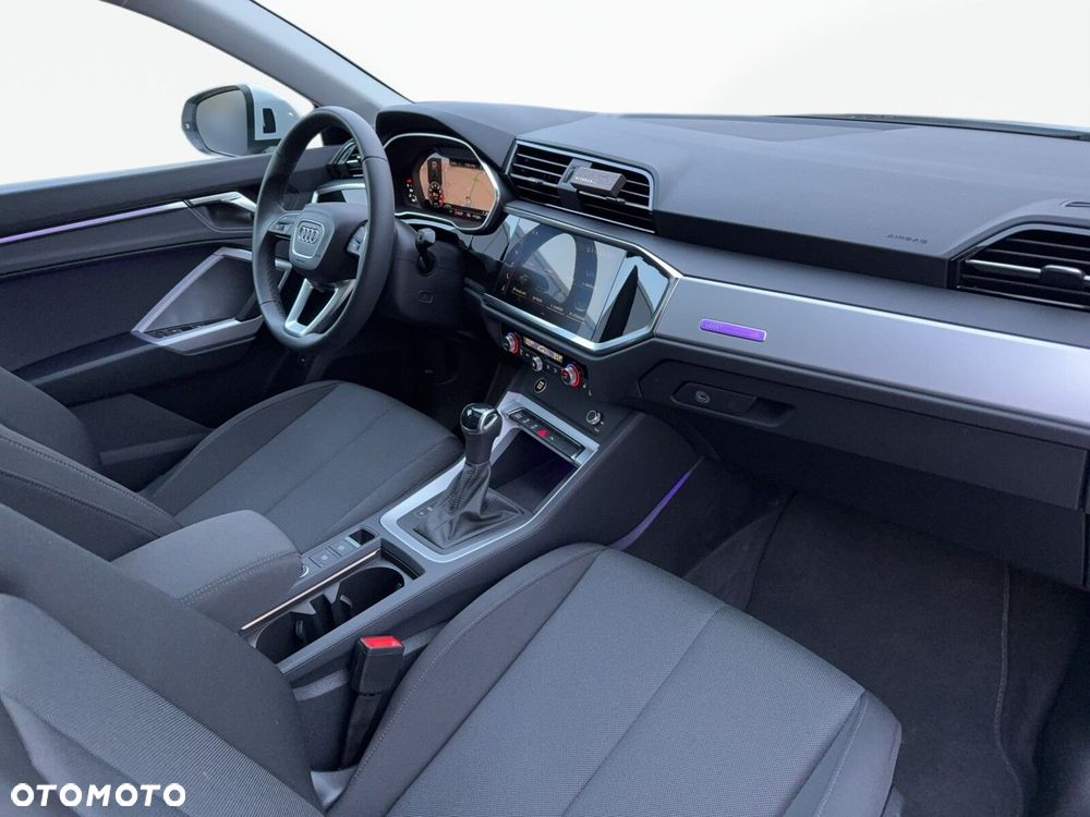 Audi Q3 Sportback - 13