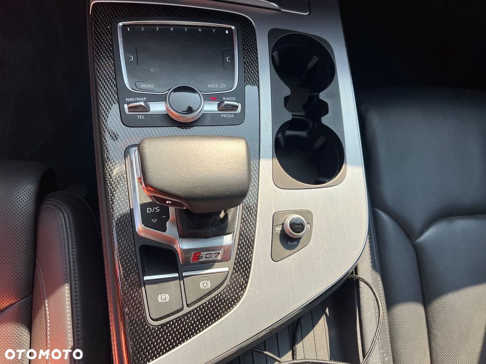 Audi SQ7 - 9