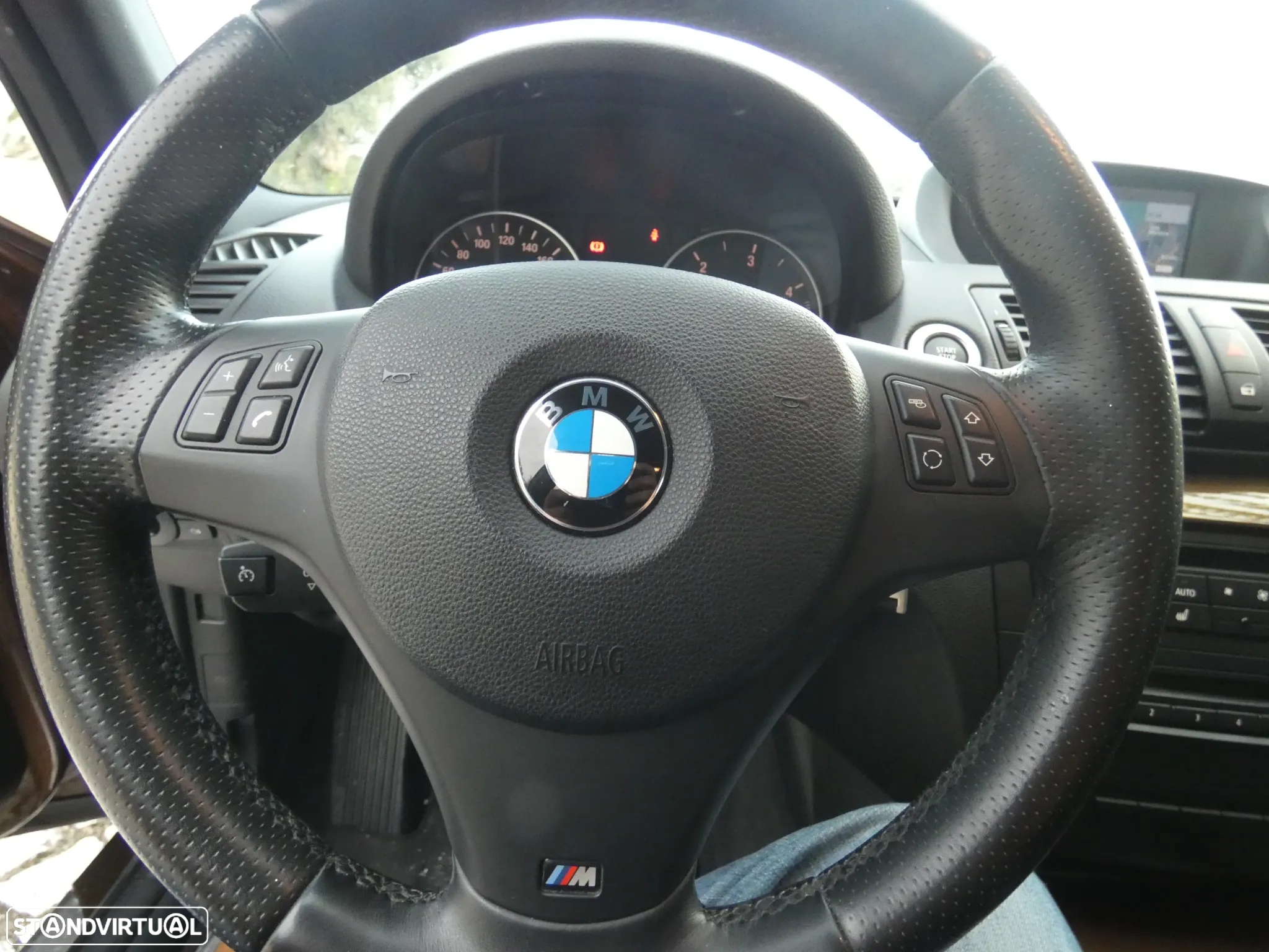 BMW 118 d Pack M - 22