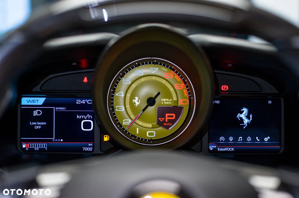 Ferrari F8 Spider Standard - 33