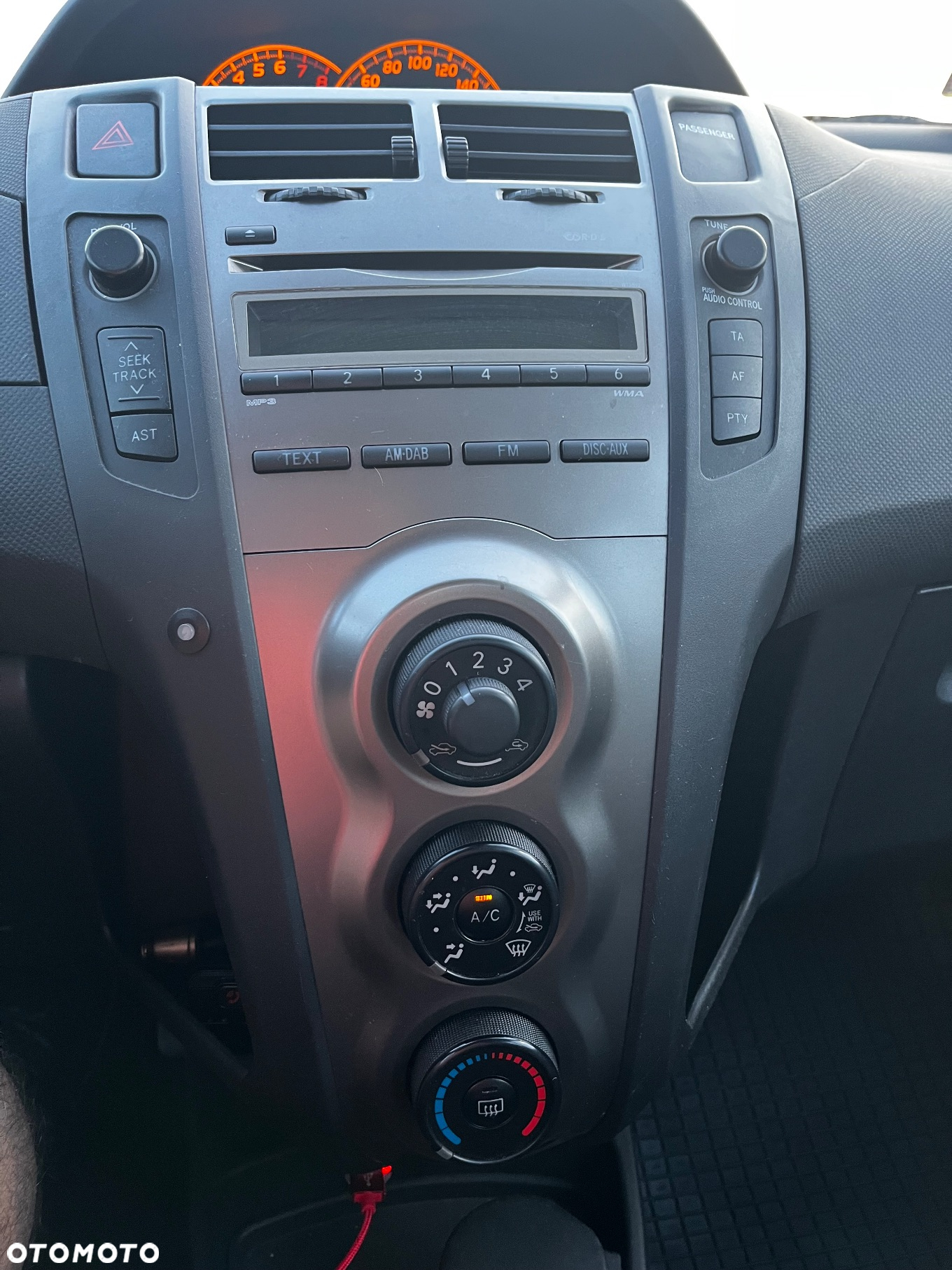 Toyota Yaris 1.33 Luna - 8