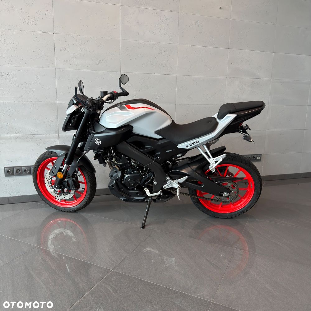 Yamaha MT - 8