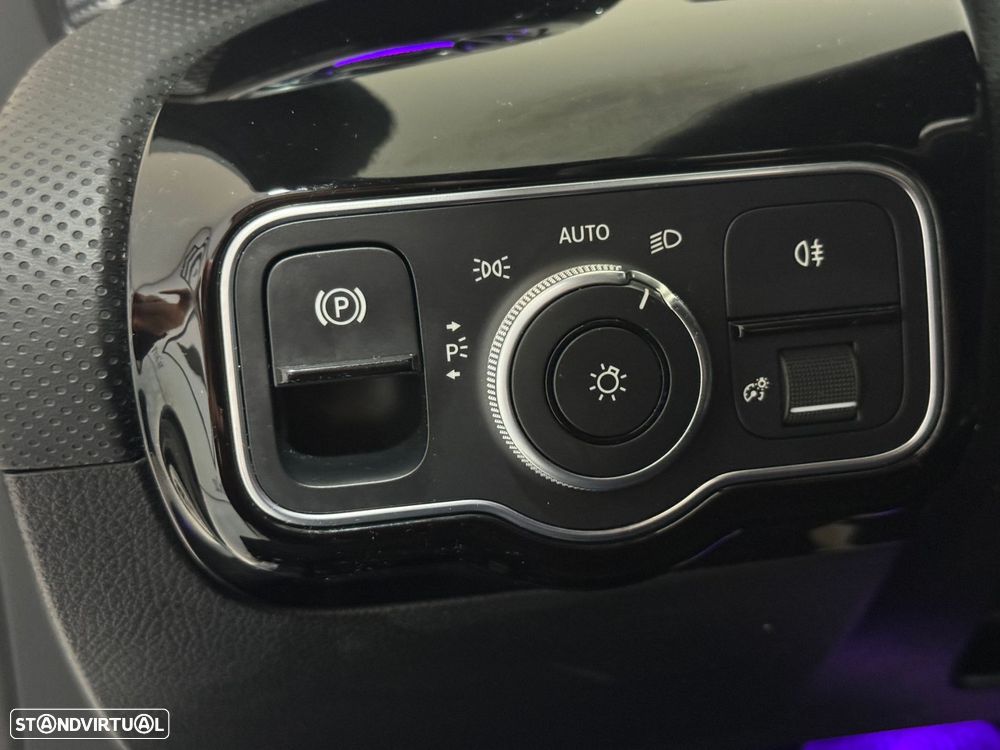 Mercedes-Benz A 180 Limousine d Style Plus Aut. - 29