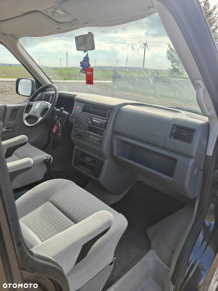Volkswagen Multivan Standard - 13
