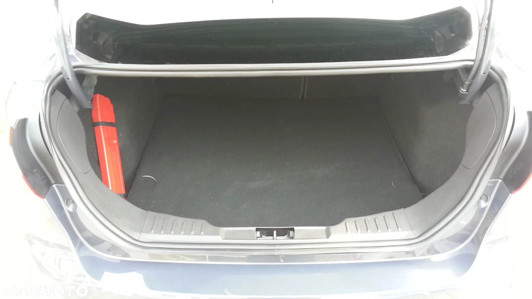 Ford Focus 1.6 Trend Sport - 16