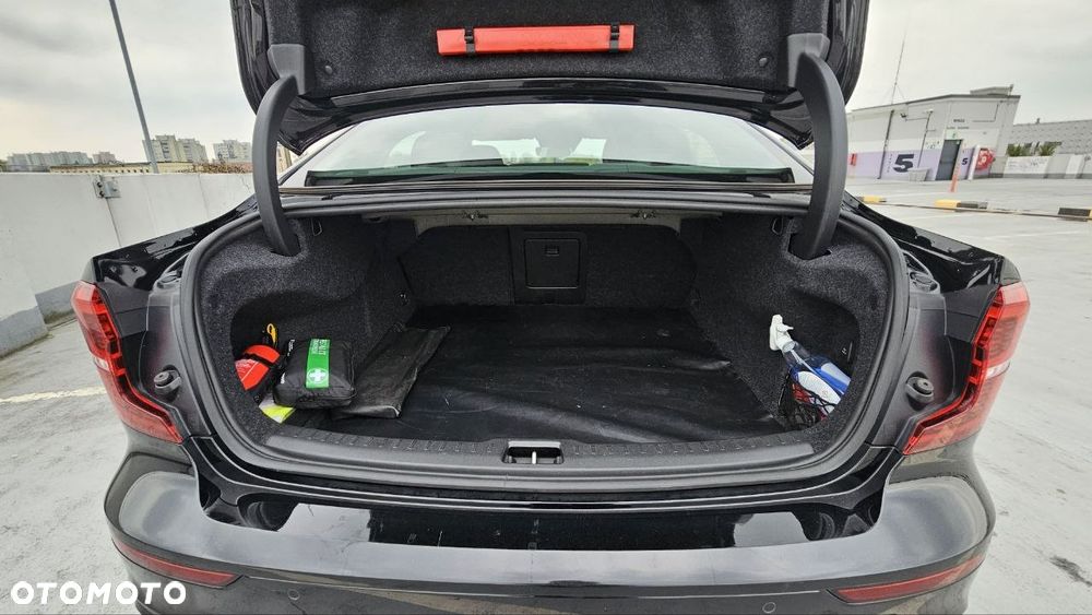 Volvo S60 T5 AWD R-Design - 23