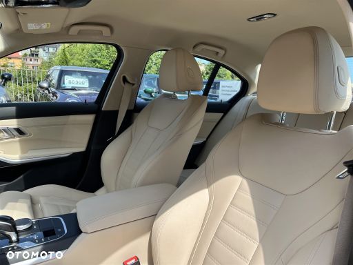BMW Seria 3 330e Sport Line sport - 13