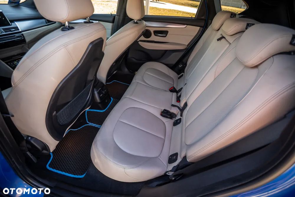 BMW Seria 2 218d M Sport - 17