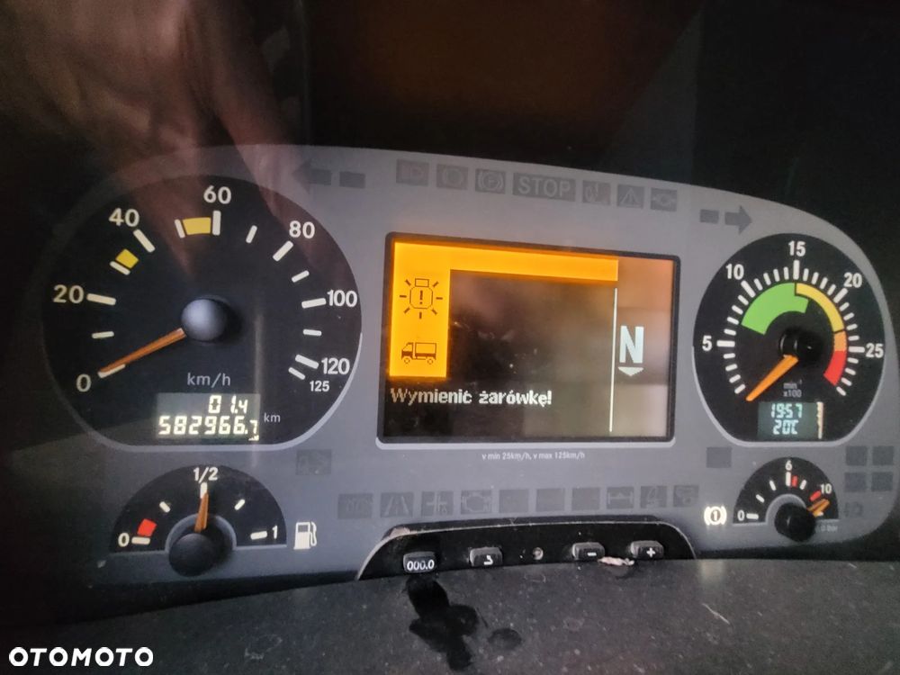 Mercedes-Benz MP2 - 6