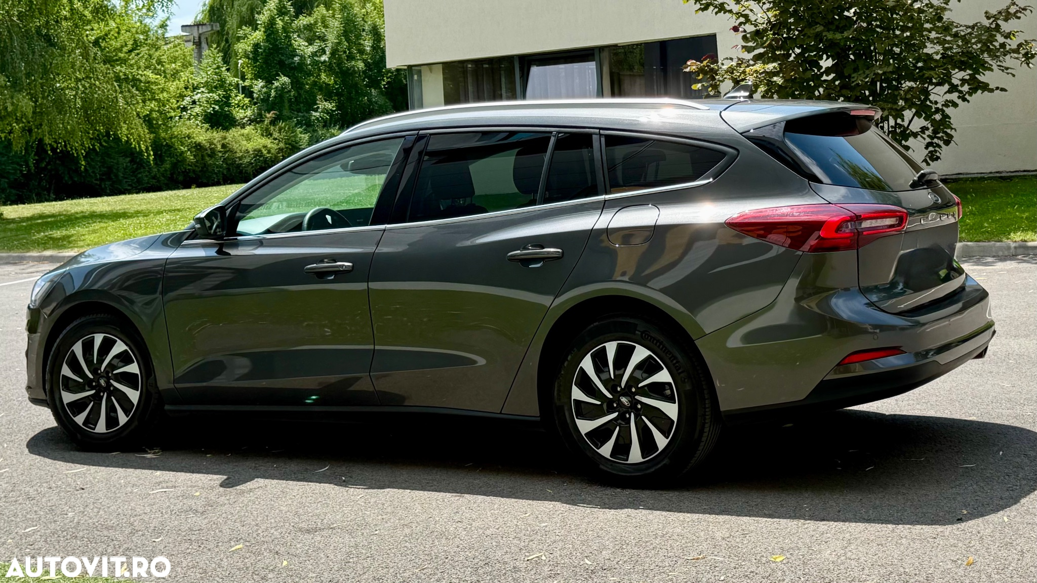 Ford Focus 1.0 EcoBoost Titanium X - 39