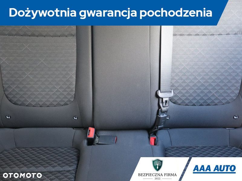 Kia Rio - 11