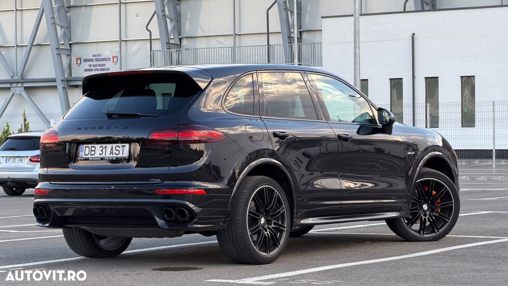 Porsche Cayenne 3.0 L - 3