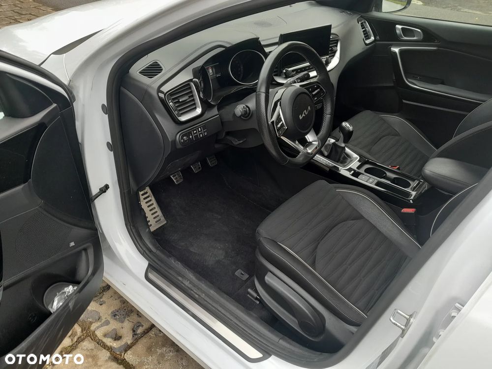 Kia Ceed 1.5 T-GDI OPF GT Line - 21