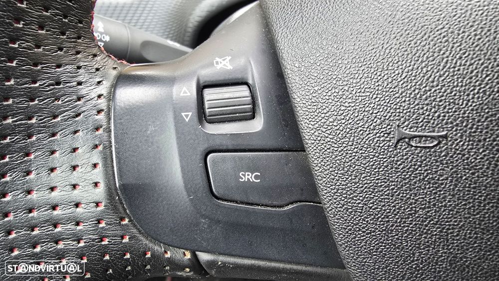 Peugeot 2008 1.2 PureTech GT Line EAT6 - 16