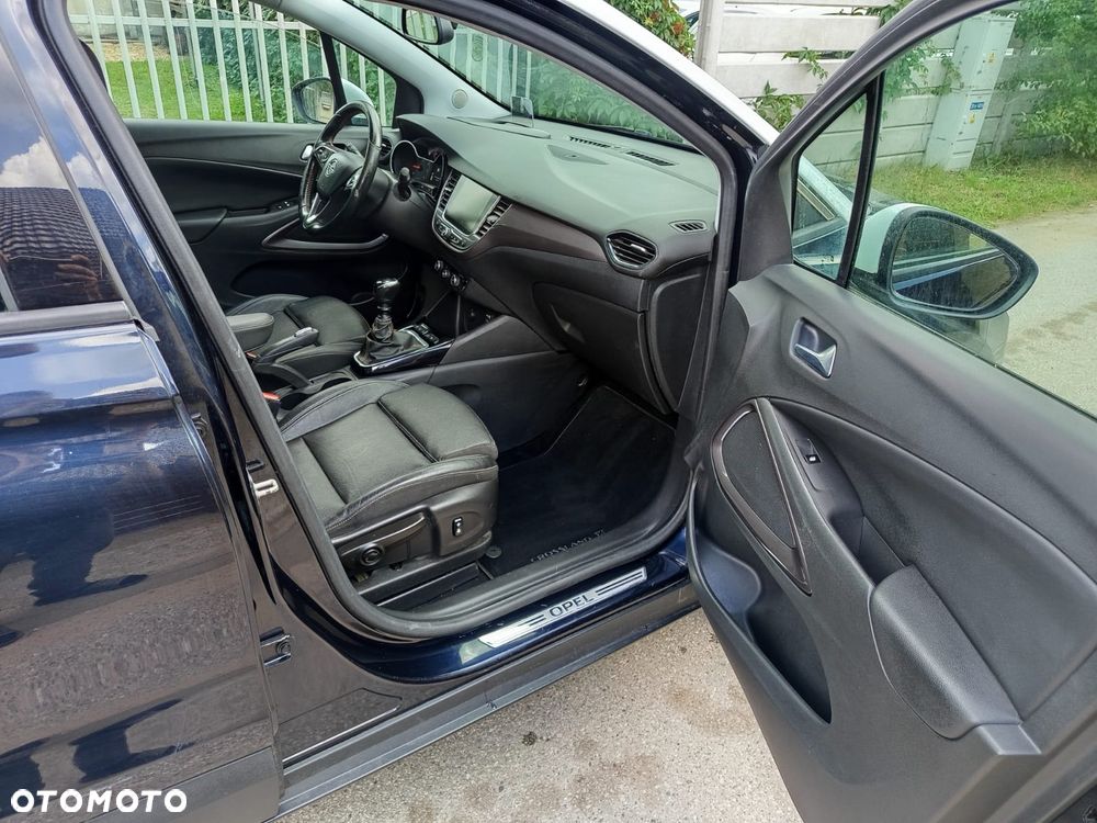 Opel Crossland X 1.2 T Design Line S&S - 9
