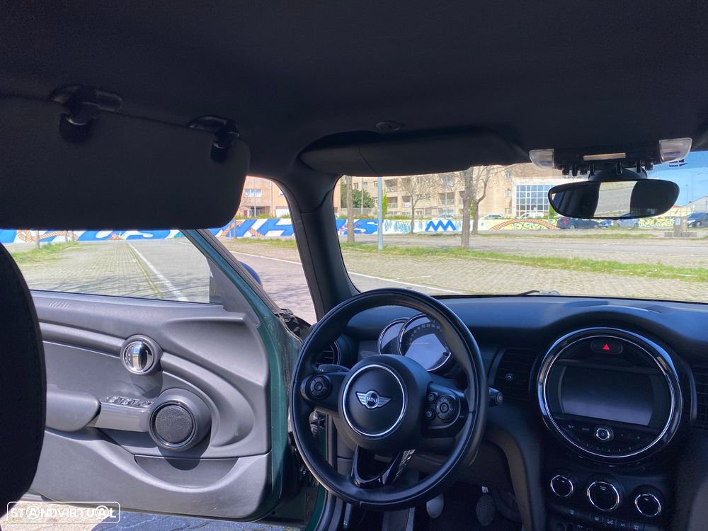 MINI 5 Portas Cooper D - 16