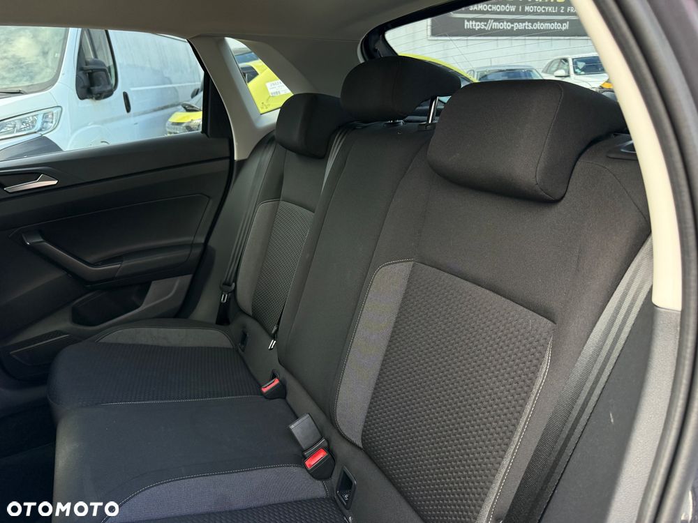 Volkswagen Polo - 12