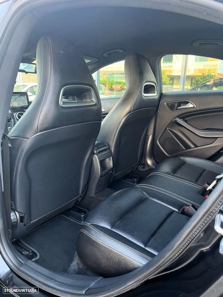 Mercedes-Benz CLA 180 - 35