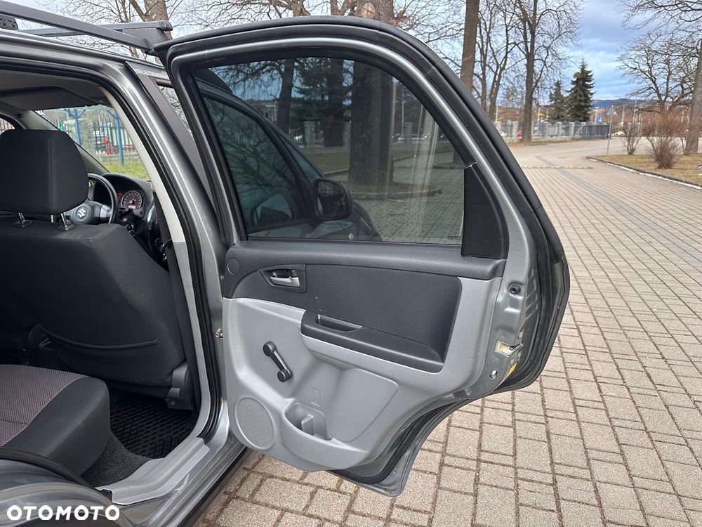 Suzuki SX4 - 23