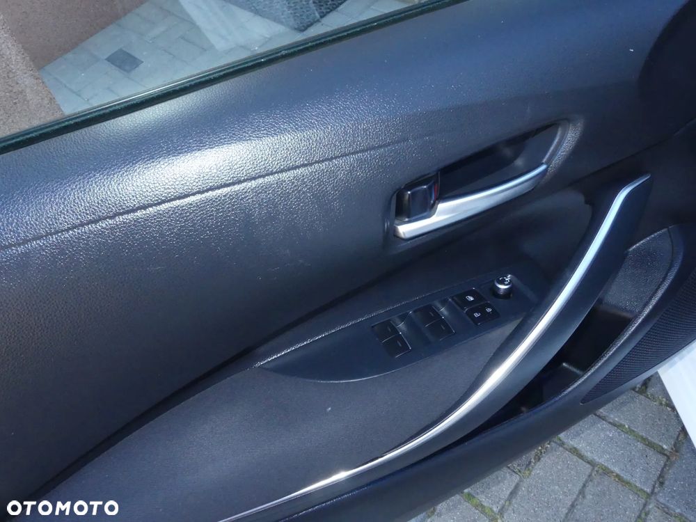 Toyota Corolla - 21