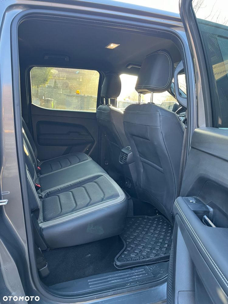 Volkswagen Amarok - 13