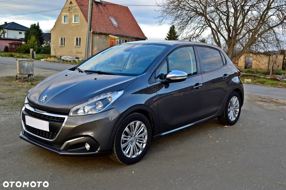 Peugeot 208 - 6