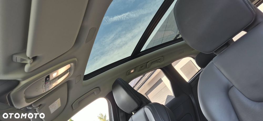 Volvo XC 60 T8 Plug-In Hybrid AWD Ultra Dark - 13