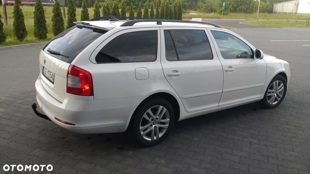 Skoda Octavia 2.0 TDI Ambiente DSG - 5