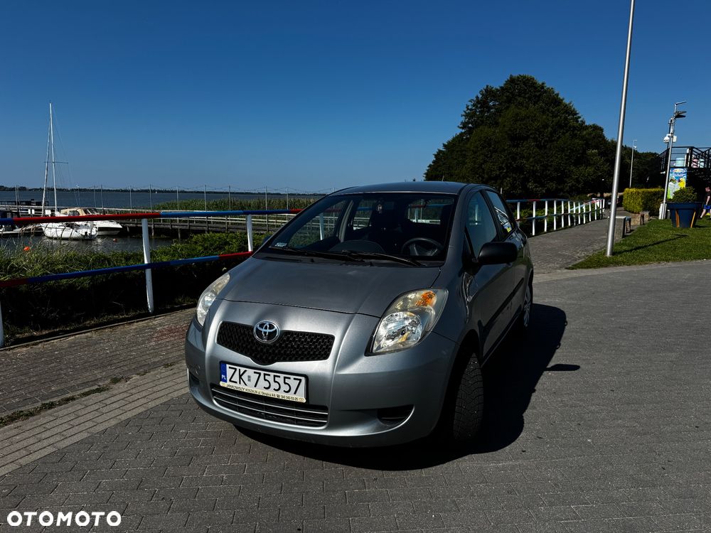 Toyota Yaris 1.3 Luna A/C - 1