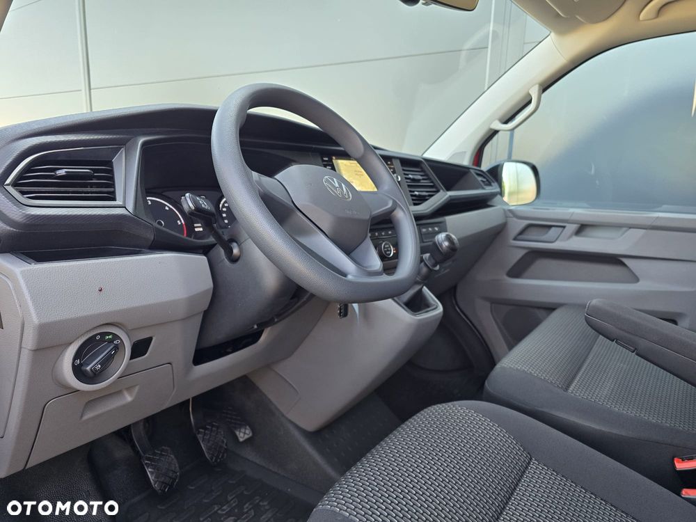 Volkswagen Caravelle - 21